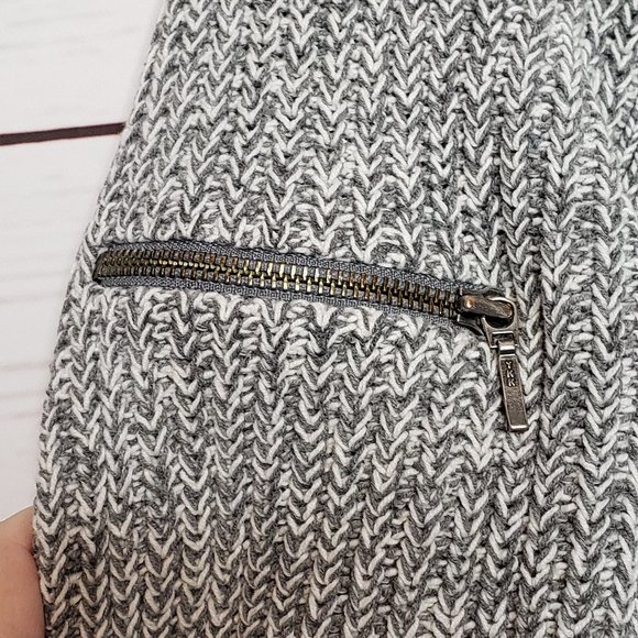 Tommy Hilfiger Jeans Gray Crew Neck Ribbed Sweater - Picture 4 of 9